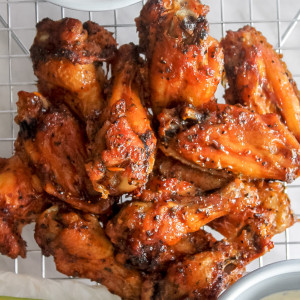 BBQ Sriracha Chicken Wings w/ Sauce and Veggies_Featured Image