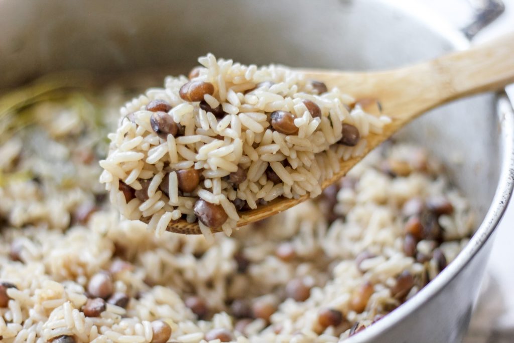 Pigeon "Gungo" Peas and Rice in dutch pot