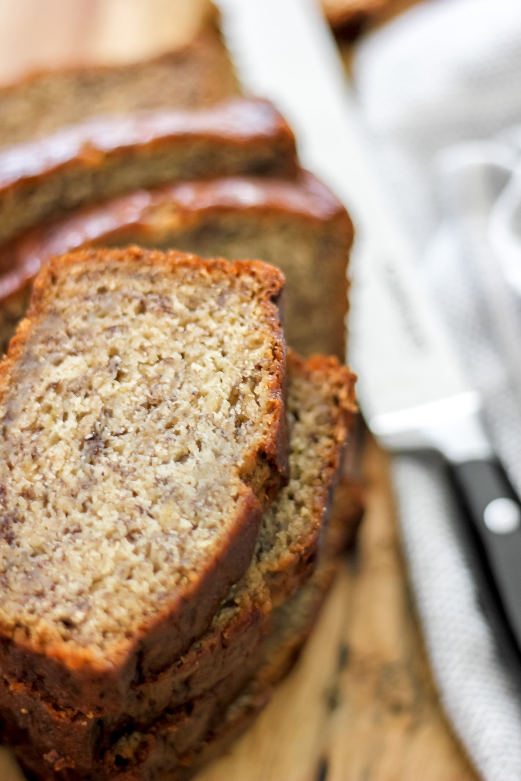 Easy Classic Banana Bread with Recipe Video - The Seasoned Skillet