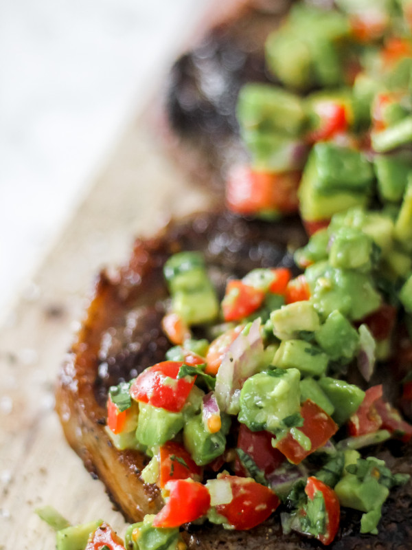 Steak with Chunky Tomato Avocado Salsa_Featured Image
