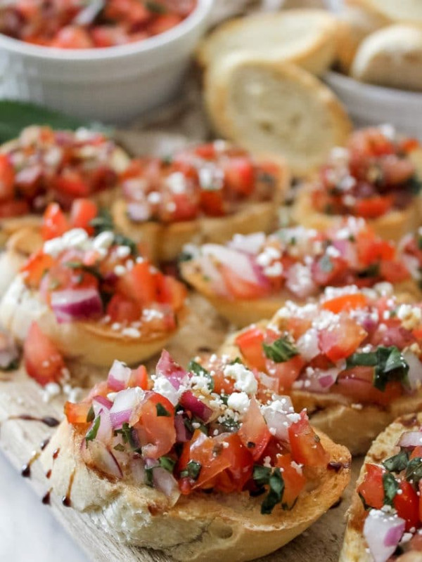 cropped-Tomato-Basil-Bruschetta-Bites_Featured-Image.jpg