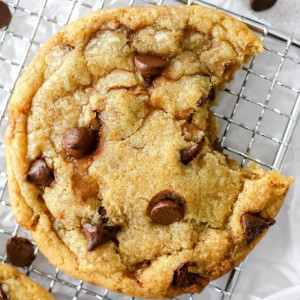 cropped-Brown-Butter-Toffee-Chocolate-Chip-Cookies_Featured-Image-scaled-1.jpg