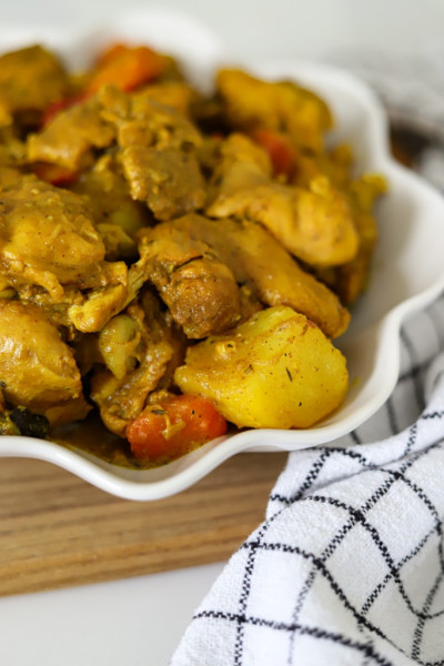 Jamaican Curry Chicken - The Seasoned Skillet