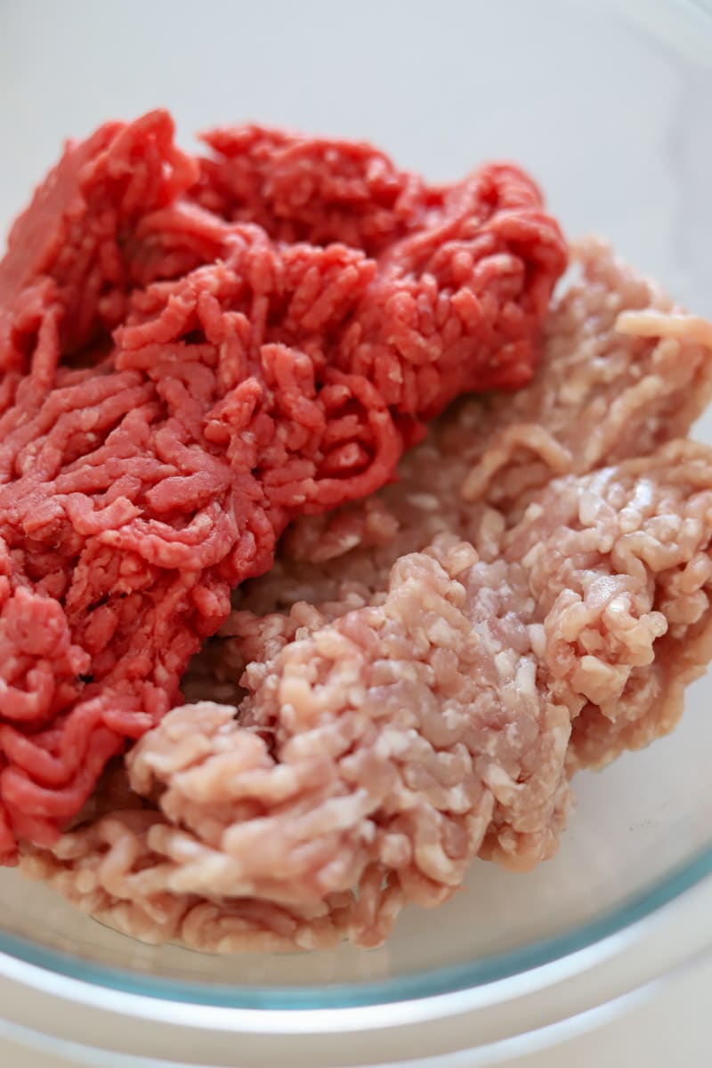 ground beet and ground pork in bowl.