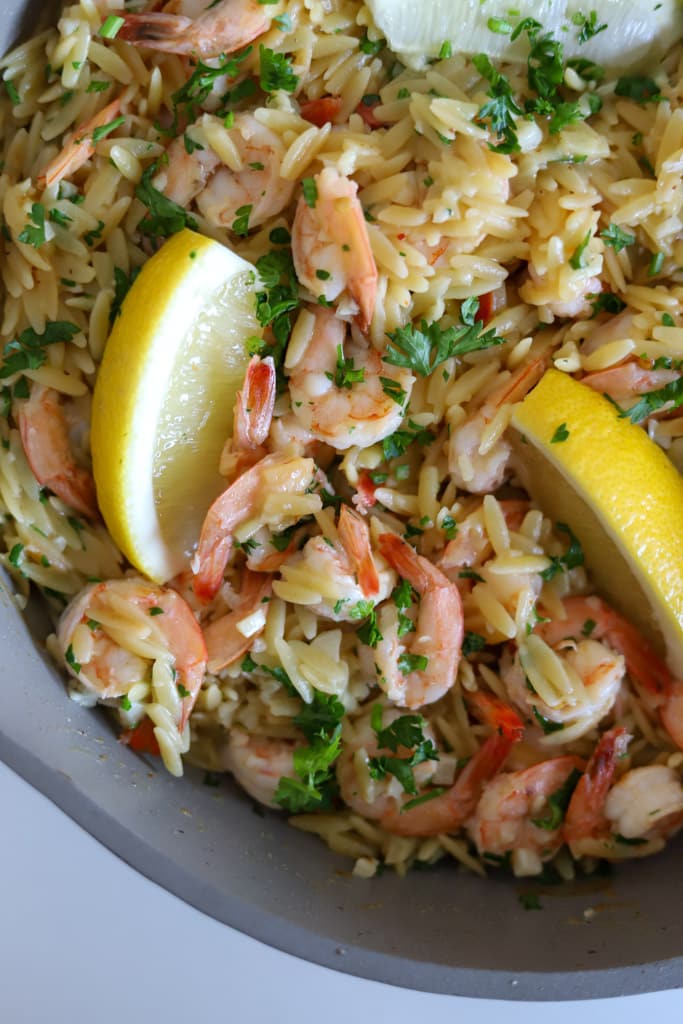 shrimp scampi orzo in skillet.